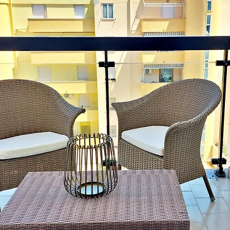 Niky House * Αλγκέρο