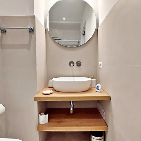 Niky House Apartment *